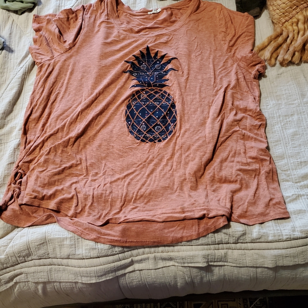 Maurices shirt
